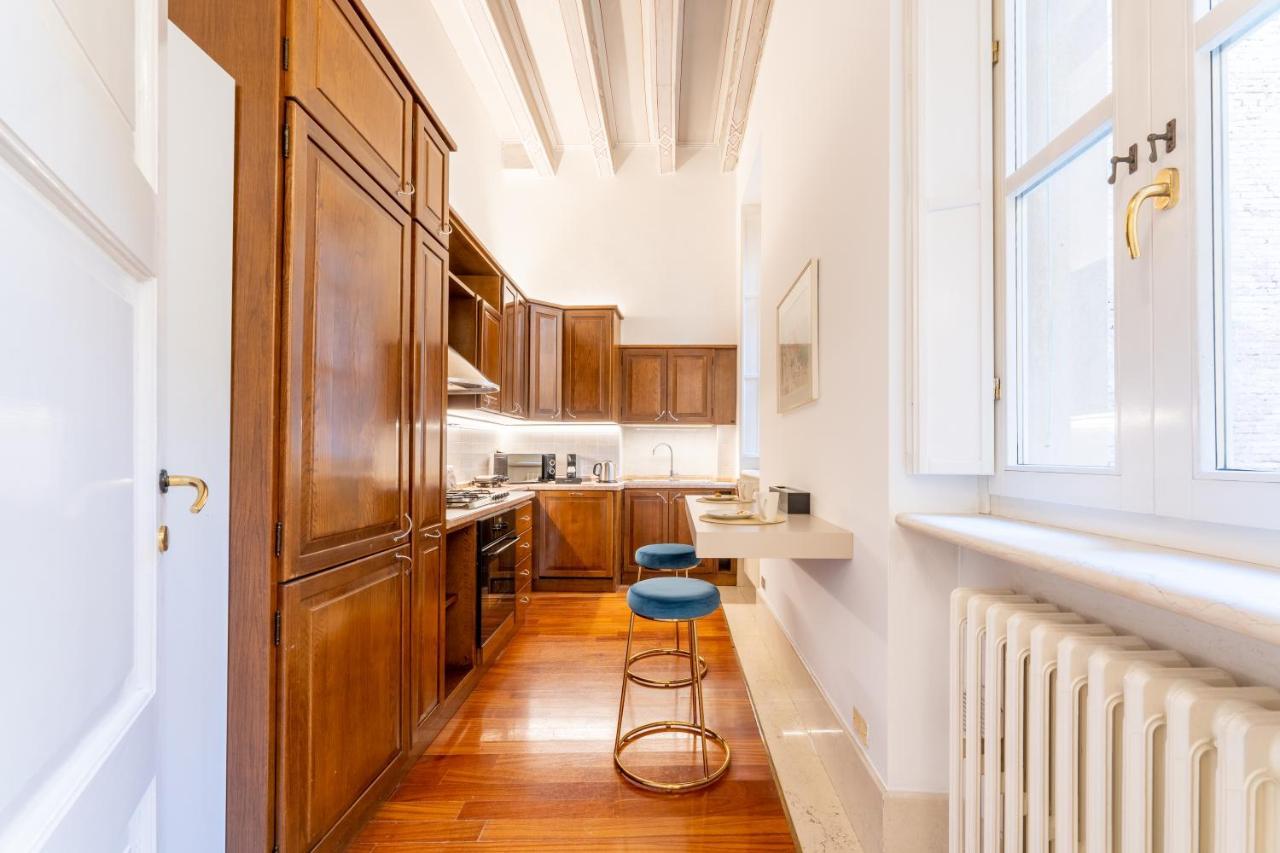 Corso Cavour Luxury Apartment Verona Eksteriør bilde