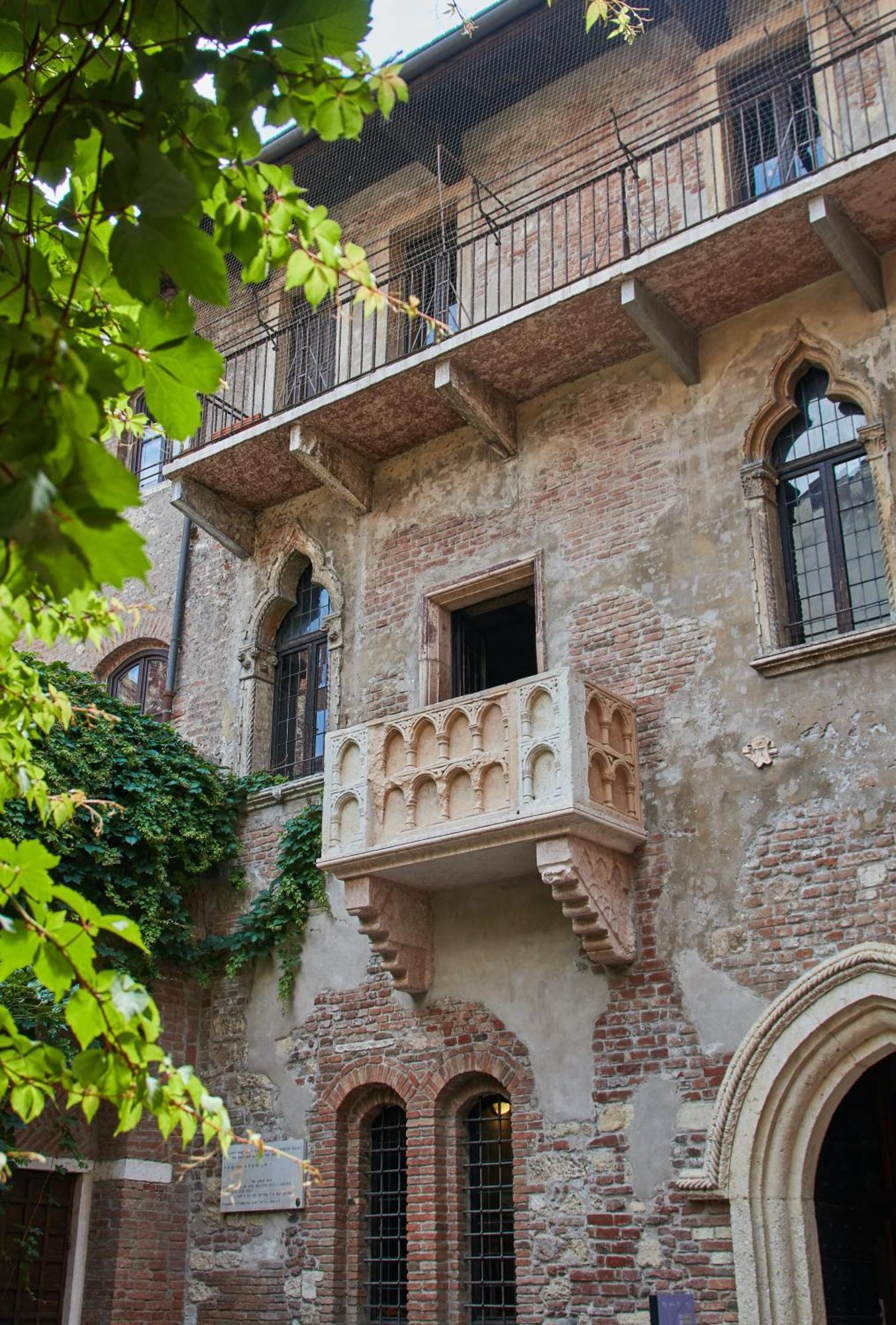 Corso Cavour Luxury Apartment Verona Eksteriør bilde